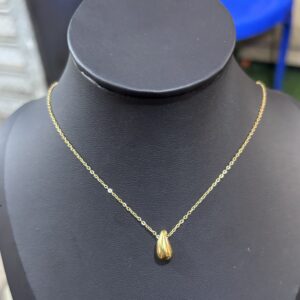 Dainty necklace