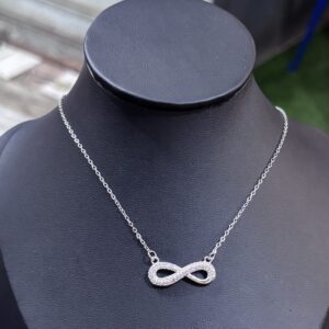 Dainty necklace
