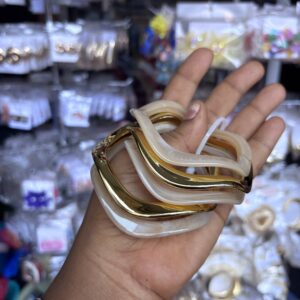 Acrylic bangles set