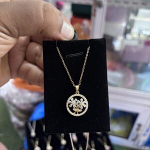Dainty necklace