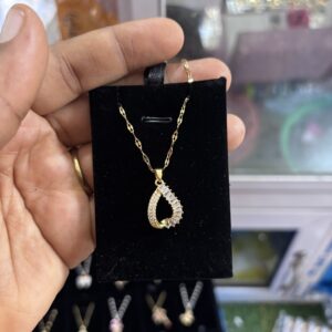 Dainty necklace