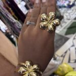 Bangle with ring