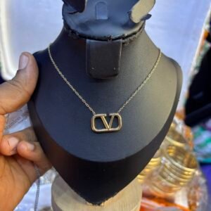 Dainty necklace