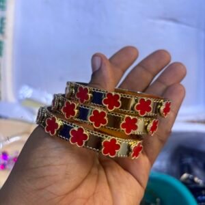 Cloves bangle