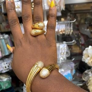 Rich aunty bangle with ring