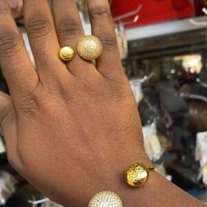 Rich aunty bangle with ring